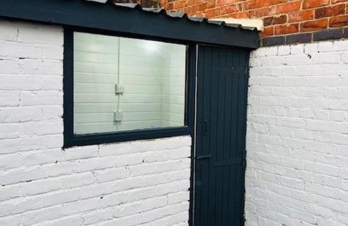 Newcastle-upon-Tyne Apartment | 4 Bedroom House, Free parking, Garden Bar