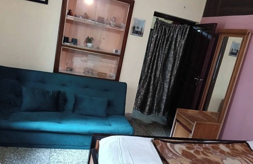 Garia House | 4-bedroom house in charming Kolkata with AC, WiFi. Enjoy your stay