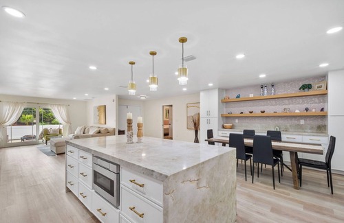 University City House | 4-bedroom house in marvelous San Diego with AC, WiFi. Enjoy your stay