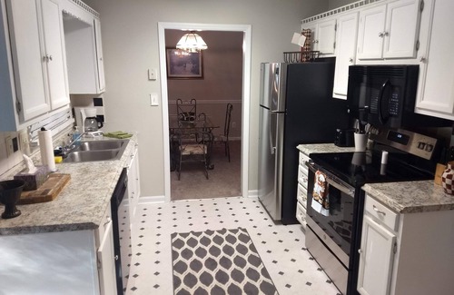 Matthews House | 4-bedroom house in marvelous Matthews, 15 Minutes from Uptown Charlotte