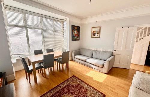Crofton Park Apartment | 4 Bedroom house in SE4