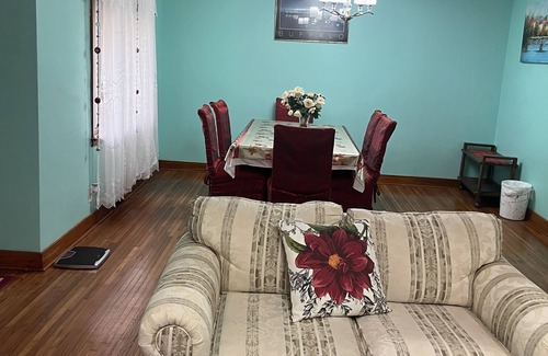 Cheektowaga House | 4 bedroom house only 3 minutes away from the Galleria mall