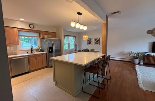 Asbury Park House | 4-bedroom house in Asbury Park with AC, WiFi, Separate Studio area