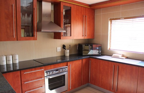 Greater Johannesburg Metropolitan Area Villa | 4 bedroom houses, Topaz Cove Luxury Villas, on a Secure Estate Generator back-up