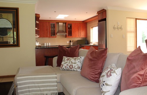 Greater Johannesburg Metropolitan Area Villa | 4 bedroom houses, Topaz Cove Luxury Villas, on a Secure Estate Generator back-up