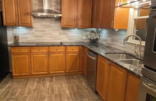 Eatonton House | 4 bedroom LAKE FRONT home on Lake Sinclair