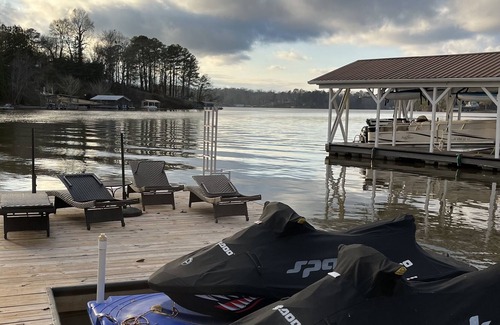 Monticello House | 4 Bedroom Lake Home with Amazing View and Hot Tub Access