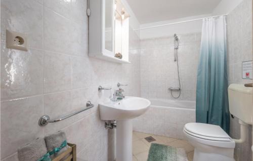 Sveti Anton House | 4 Bedroom Lovely Home In Sveti Anton