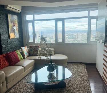 Ortigas Center Apartment | 4 Bedroom Luxury Condo in Ortigas