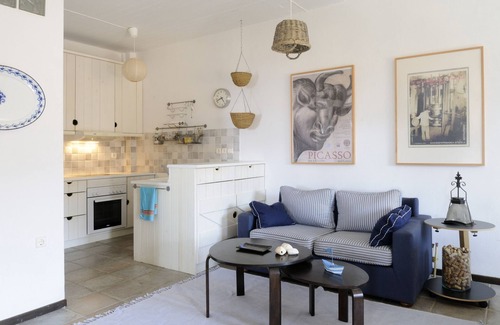 Pisses Villa | 4 bedroom luxury villa, on secluded wind-less beach, tranquil, on-site support