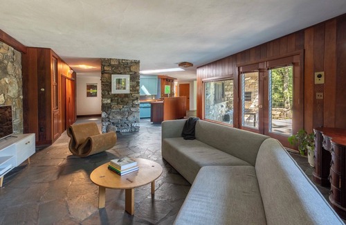 Falmouth House | 4-bedroom Mid Century Modern Home