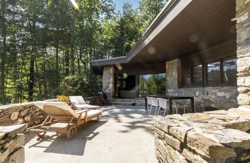 Falmouth House | 4-bedroom Mid Century Modern Home