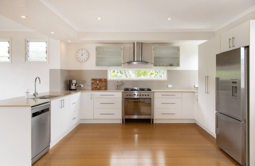Mount Coolum House | 4 Bedroom Modern Beach House with Ocean & Mountain Views