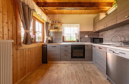 Gospic House | 4 bedroom nice home in Gospic