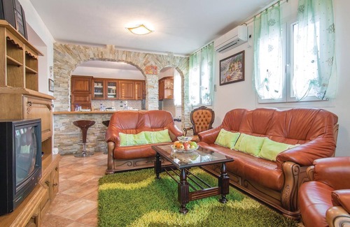 Paradiz House | 4 bedroom nice home in Labin