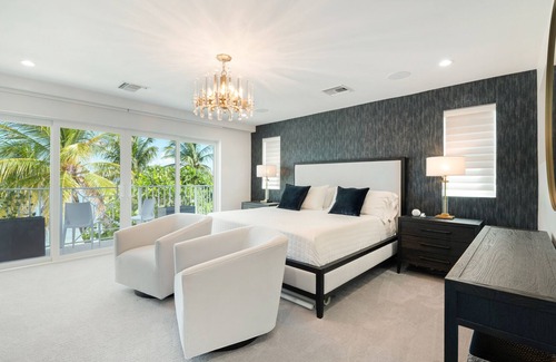 West Bay Villa | 4 Bedroom Oceanfront Villa