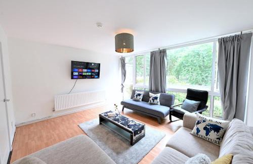 St. Johns Wood Apartment | 4 BEDROOM PATIO HOUSE REGENT'S PARK - Parking