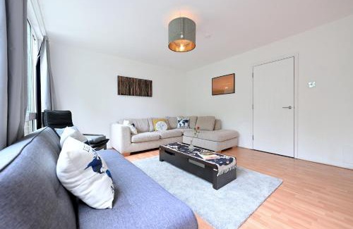 St. Johns Wood Apartment | 4 BEDROOM PATIO HOUSE REGENT'S PARK - Parking