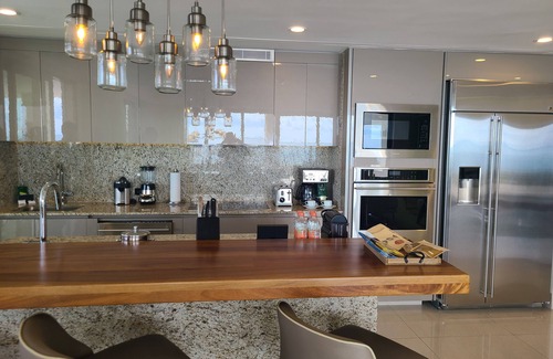 Downtown Cancun Resort | 4 Bedroom Penthouse in Cancun – Spend Christmas in Paradise!