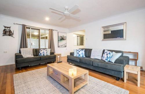 Burleigh Heads House | 4 Bedroom Pet Friendly Home, 200m to Tallebudgera Creek - Hosted by Burleigh Letting
