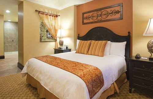 Lake Buena Vista Resort | 4 Bedroom Presidential, Dual Masters, Inside Disney Gates