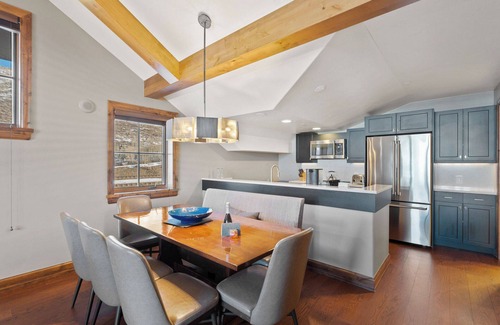 Vail Condo | 4-Bedroom Private Condo within a 5 Star Hotel, Ski-in/Ski-out base camp - Vail Village Location