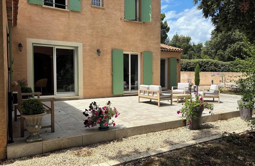 Saint-Siffret Villa | 4-bedroom Provencal villa Uzes