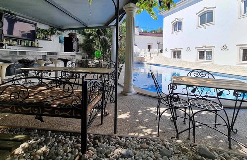 Arnal House | 4 Bedroom Residence at Villa5☆ (10-15 Guests)