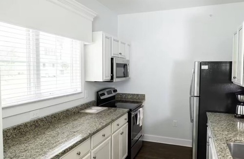 Lackey Resort | 4-bedroom resort in charming Williamsburg with fitness room, AC, WiFi.