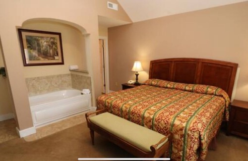 Lackey Resort | 4-bedroom resort in charming Williamsburg with fitness room, AC, WiFi.