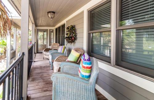 Pawleys Island House | 4 Bedroom Retreat with Game Room and Creek Access