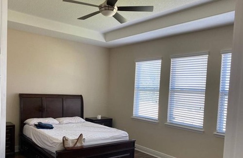 Clermont Apartment | 4 Bedroom Single family 419099 by Houzlet
