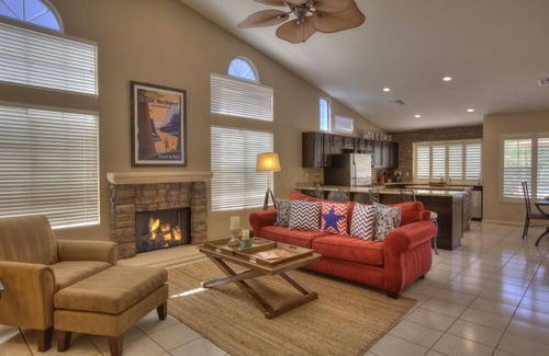 Foothills House | 4 Bedroom Single Story Golf Course Home, Heated Diving Pool + Slide, & Hot Tub