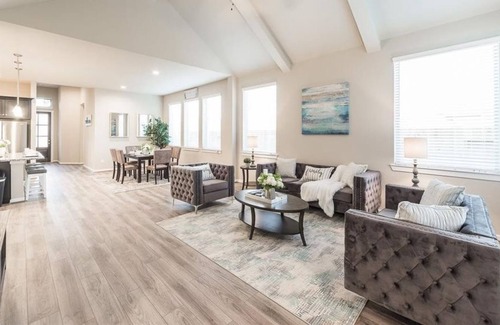 Sienna Plantation Apartment | 4 Bedroom Single family 92461 by Houzlet