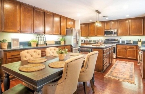 Santa Clarita Apartment | 4 Bedroom Single family 447551 by Houzlet