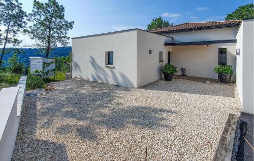 Mercuer House | 4 Bedroom Stunning Home In Mercuer