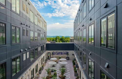 Nashville Condo | 4 Bedroom Suite Accessible + Balcony | New Hotel