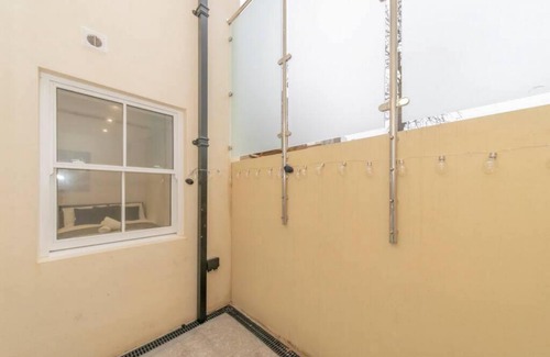 Kemptown Apartment | 4 Bedroom town house 5mins walk to seafront SLEEP 16