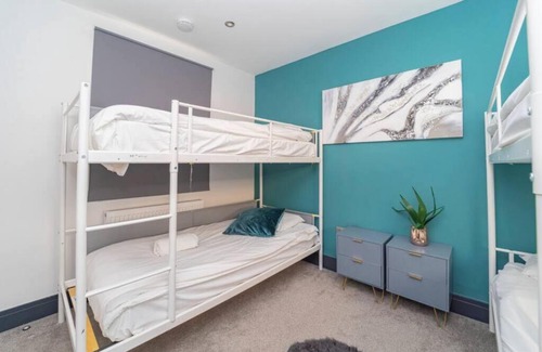Kemptown Apartment | 4 Bedroom town house 5mins walk to seafront SLEEP 16