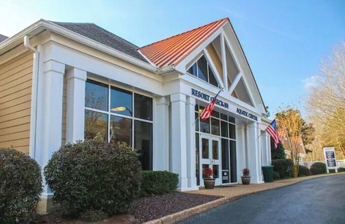 Lackey Resort | 4 Bedroom Towns Spinnaker @King's Creek, Williamsburg, Va. Home Away From Home.