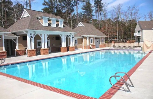Lackey Resort | 4 Bedroom Towns Spinnaker @King's Creek, Williamsburg, Va. Home Away From Home.
