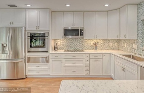 Bel Air Apartment | 4 Bedroom Single family 232412 by Houzlet