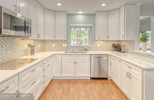 Bel Air Apartment | 4 Bedroom Single family 232412 by Houzlet