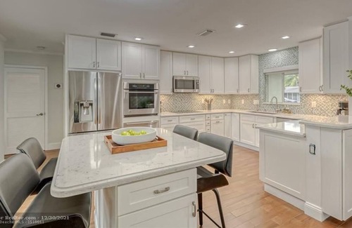 Bel Air Apartment | 4 Bedroom Single family 232412 by Houzlet