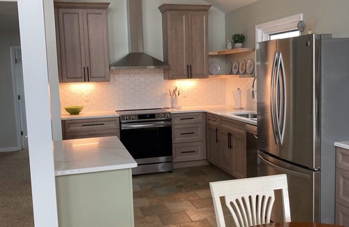Caine Woods House | 4-bedroom vacation home on the bay just 16-minute walk to Ocean City Beach