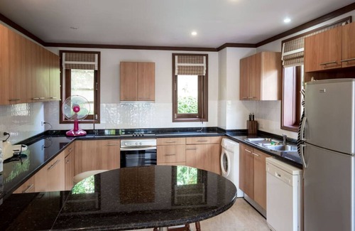 Moo 5 Villa | 4 Bedroom Villa TG48 on beachfront resort SDV288-By Samui Dream Villas
