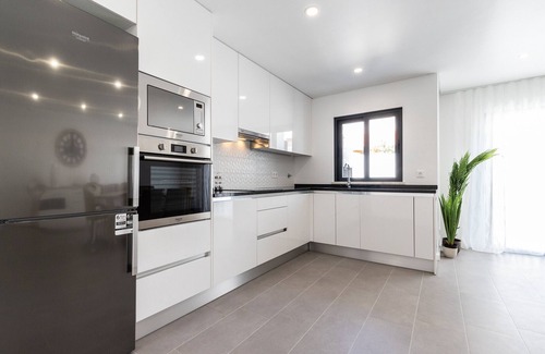 Manta Rota Ski Chalet | 4 bedroom villa with pool and in a condominium by AlgarveManta (6V4)