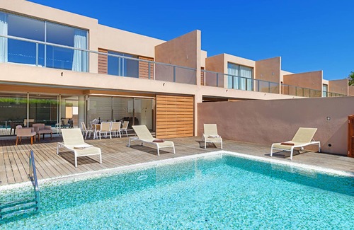 Salgados Villa | 4 Bedroom Villa with Private Pool Salgados Beach/Lagoon