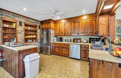 Moultonborough House | 4 Bedroom Waterfront Home With Beatutiful Lake and Mountain Views