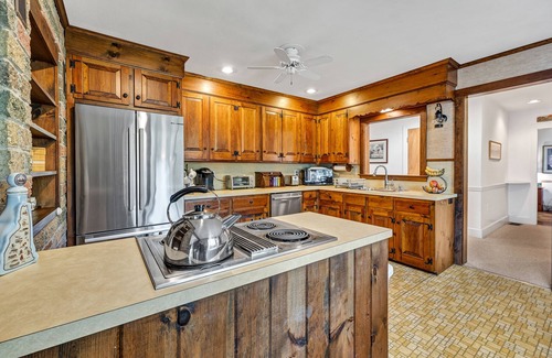 Moultonborough House | 4 Bedroom Waterfront Home With Beatutiful Lake and Mountain Views